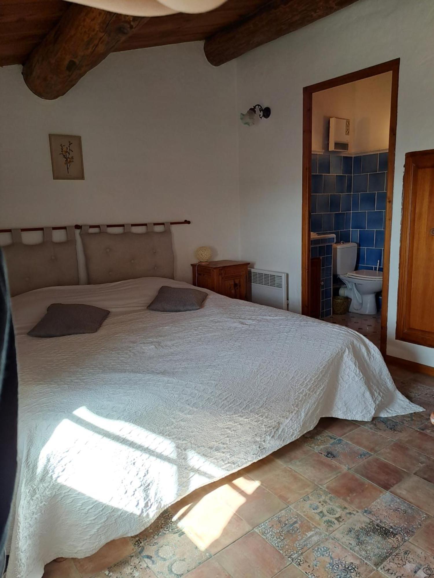 Les Roses Tremieres Bed and Breakfast Bargème Εξωτερικό φωτογραφία